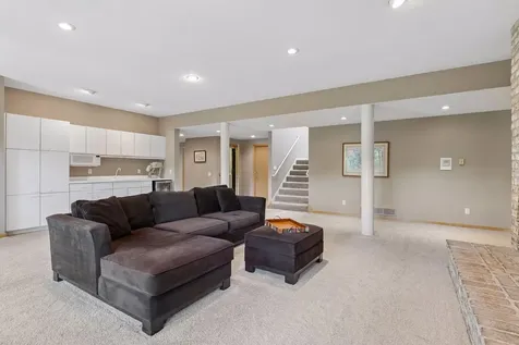 16458 Ringer Road Minnetonka MN 55391