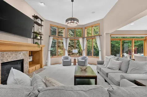 19044 Inndale Drive Lakeville MN 55044