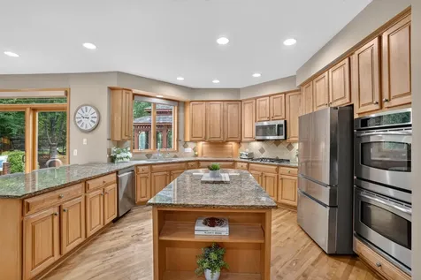 19044 Inndale Drive Lakeville MN 55044