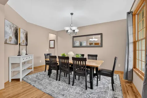 19044 Inndale Drive Lakeville MN 55044