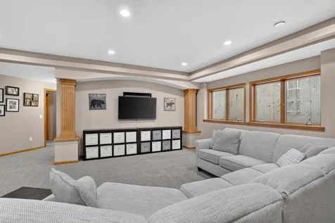 19044 Inndale Drive Lakeville MN 55044