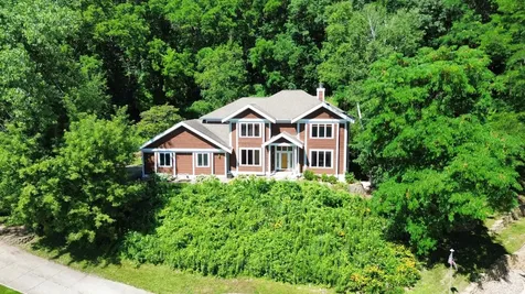 104 Forest Oak Court Winona MN 55987