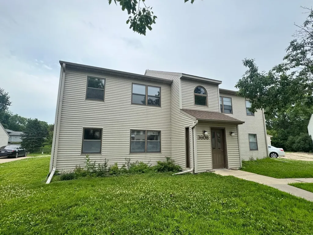 3608 10th Lane NW Rochester MN 55901