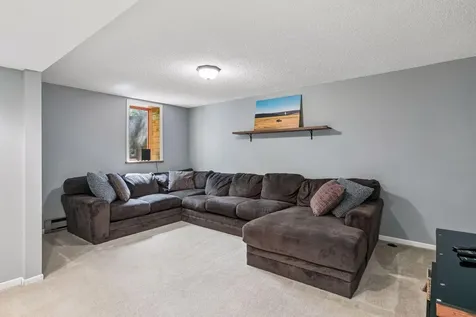 5875 Upper 182nd Street W Farmington MN 55024