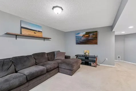 5875 Upper 182nd Street W Farmington MN 55024