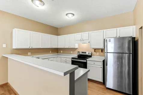 428 Willoughby Way W Minnetonka MN 55305