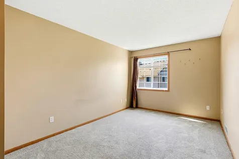 428 Willoughby Way W Minnetonka MN 55305