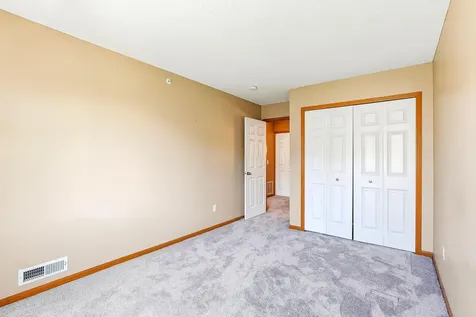 428 Willoughby Way W Minnetonka MN 55305