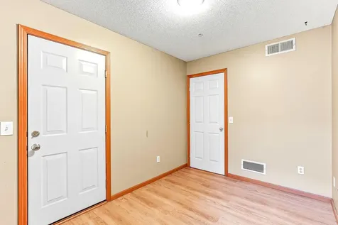 428 Willoughby Way W Minnetonka MN 55305