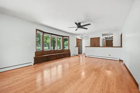 206 Lincoln Avenue S New Prague MN 56071