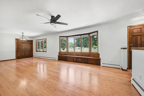 206 Lincoln Avenue S New Prague MN 56071