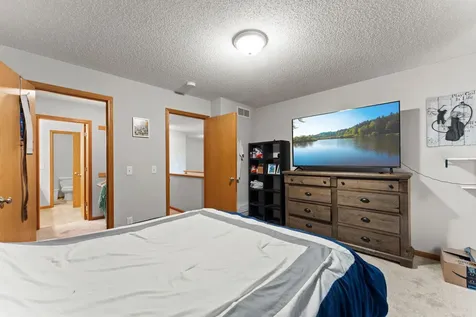 345 Roosevelt Street S Cambridge MN 55008