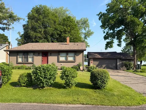 1037 Hamlet Drive N Avon MN 56310