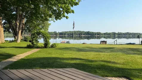 1037 Hamlet Drive N Avon MN 56310