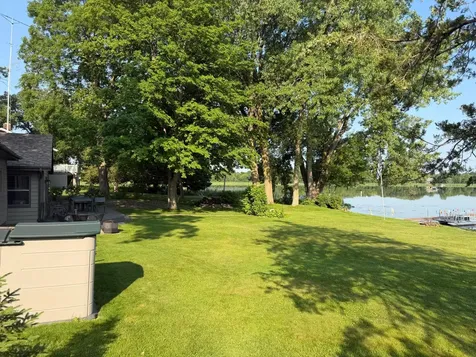 1037 Hamlet Drive N Avon MN 56310