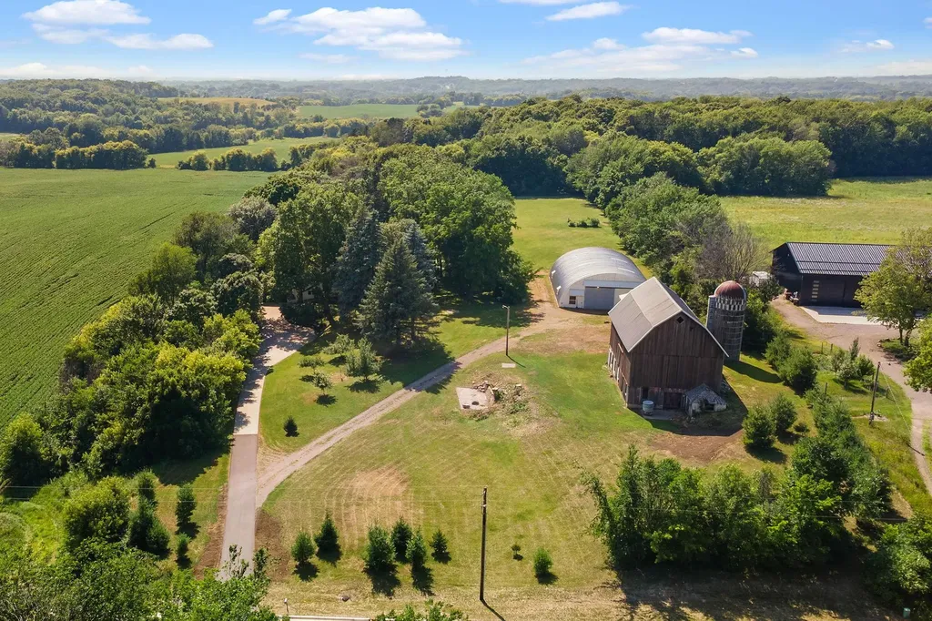 8315 Greenfield Road Loretto MN 55357