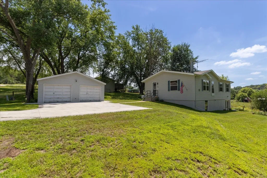 7300 30th Street SE Eyota MN 55934