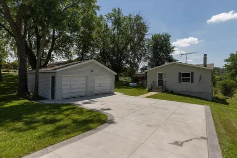 7300 30th Street SE Eyota MN 55934