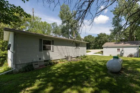 7300 30th Street SE Eyota MN 55934
