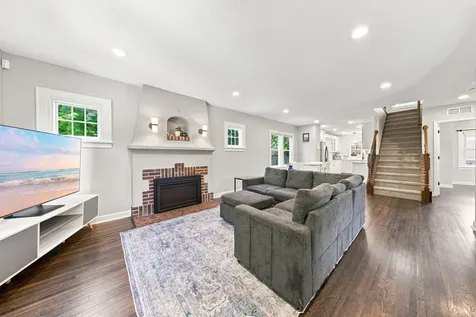 2222 Scheffer Avenue Saint Paul MN 55116