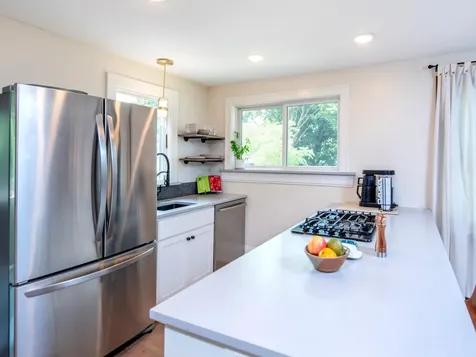421 Snelling Avenue S Saint Paul MN 55105
