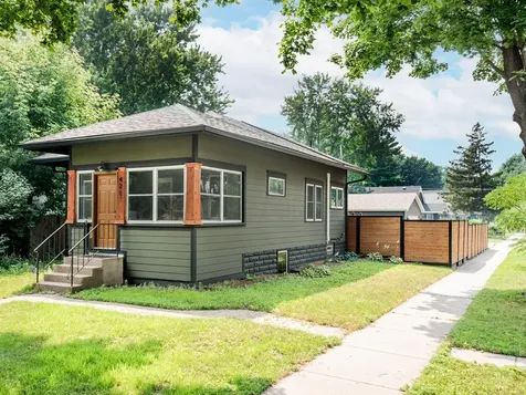 421 Snelling Avenue S Saint Paul MN 55105