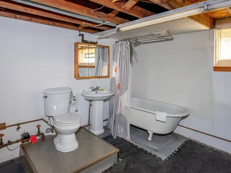 421 Snelling Avenue S Saint Paul MN 55105