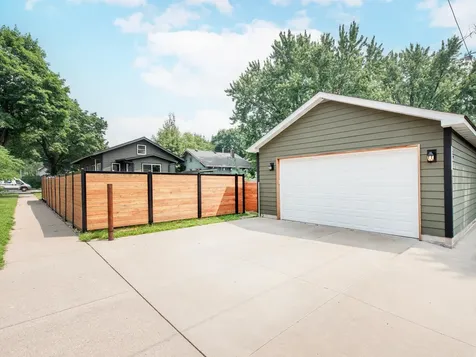 421 Snelling Avenue S Saint Paul MN 55105