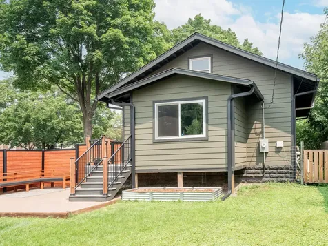 421 Snelling Avenue S Saint Paul MN 55105