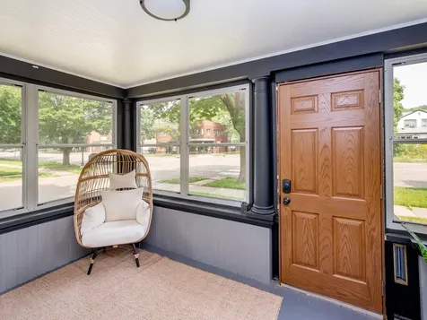 421 Snelling Avenue S Saint Paul MN 55105