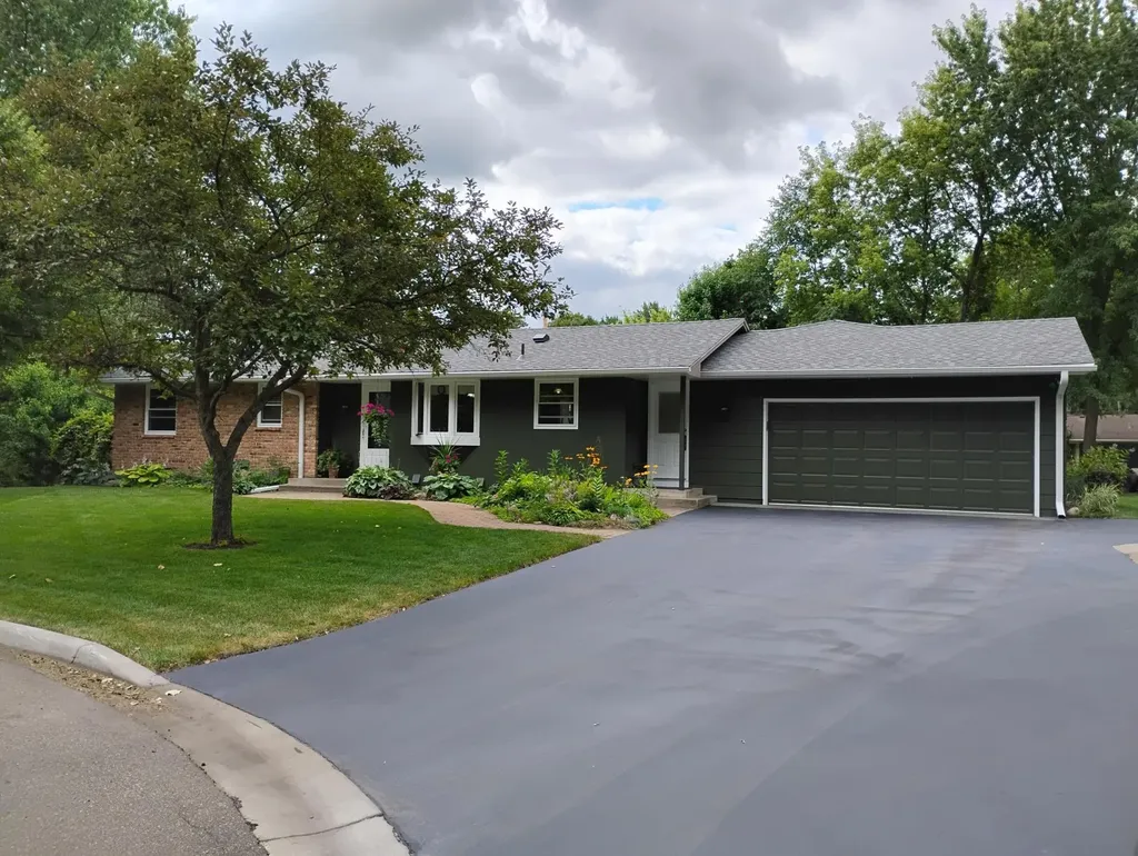16307 Moorland Circle Minnetonka MN 55345