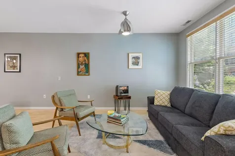 209 8th Street E Saint Paul MN 55101