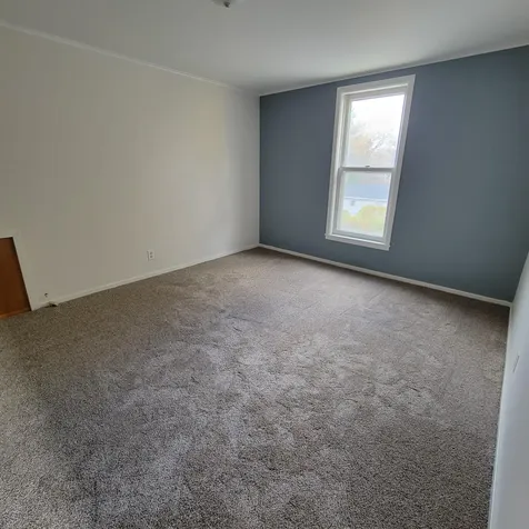 1637 8th Avenue S Fargo ND 58103