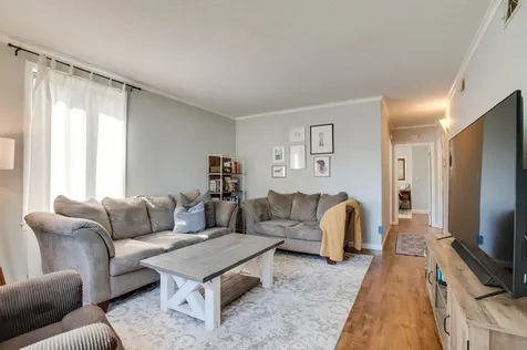 1637 8th Avenue S Fargo ND 58103