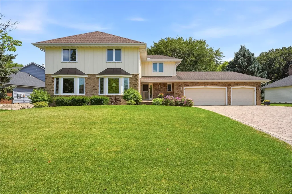 16015 46th Avenue N Plymouth MN 55446