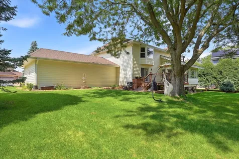 16015 46th Avenue N Plymouth MN 55446