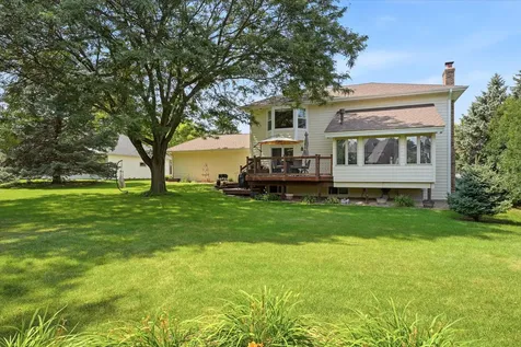 16015 46th Avenue N Plymouth MN 55446
