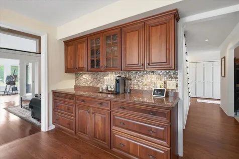16015 46th Avenue N Plymouth MN 55446
