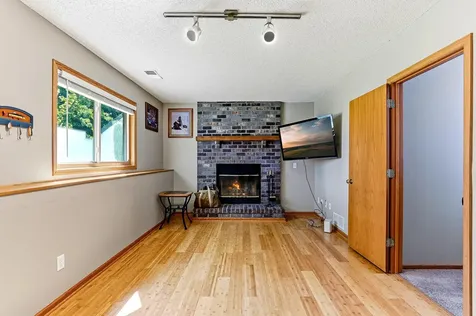 11831 Kerry Street NW Coon Rapids MN 55433