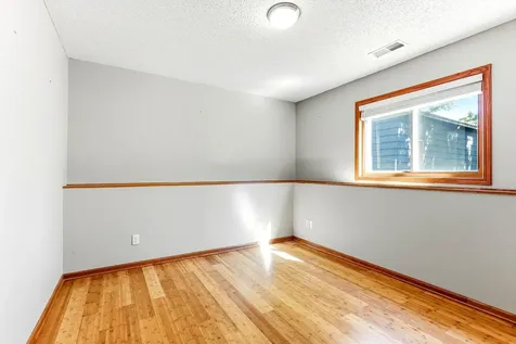 11831 Kerry Street NW Coon Rapids MN 55433