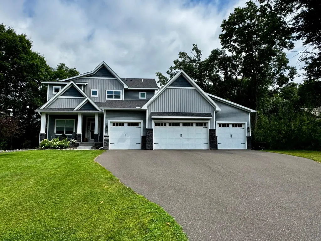 1747 198th Street NW Oak Grove MN 55011