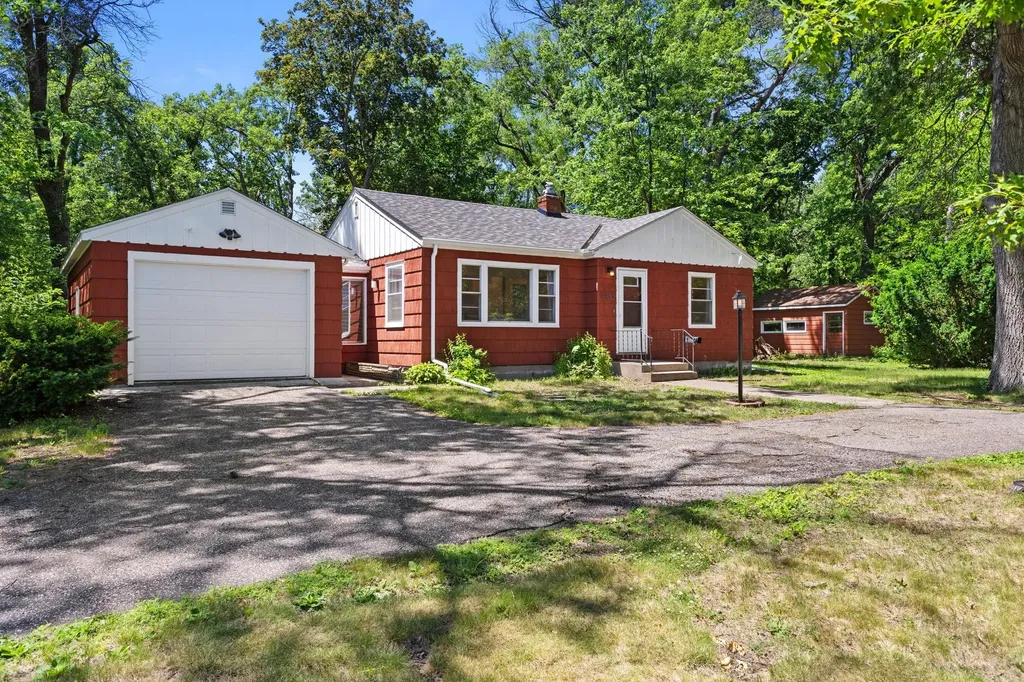 7900 Greenwood Drive Mounds View MN 55112