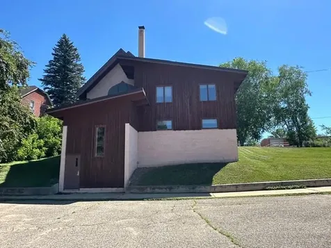 207 Kerr Avenue Coleraine MN 55722