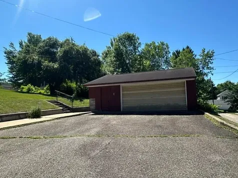207 Kerr Avenue Coleraine MN 55722