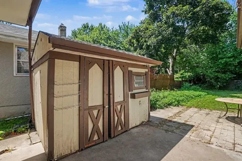 1527 Winchell Street Saint Paul MN 55106