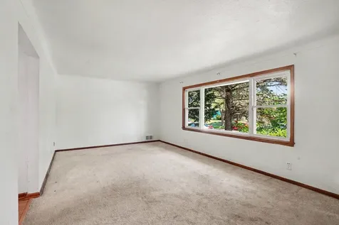1527 Winchell Street Saint Paul MN 55106