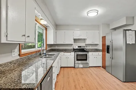 1527 Winchell Street Saint Paul MN 55106