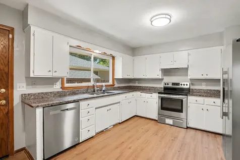 1527 Winchell Street Saint Paul MN 55106