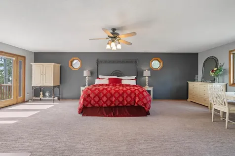 4 Lakeside Court Duluth MN 55804