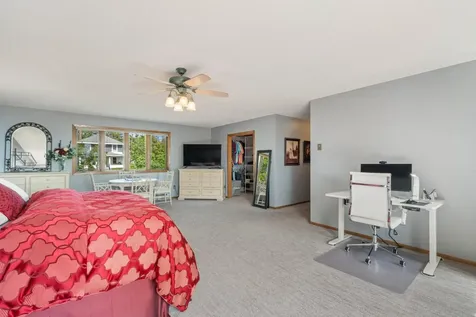 4 Lakeside Court Duluth MN 55804
